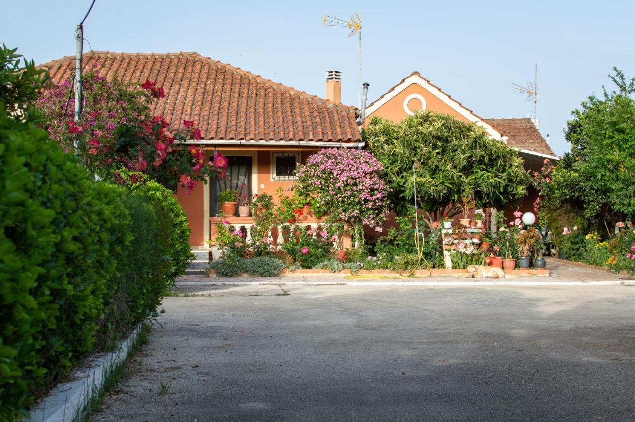 Rose Garden Melíkia Exterior foto